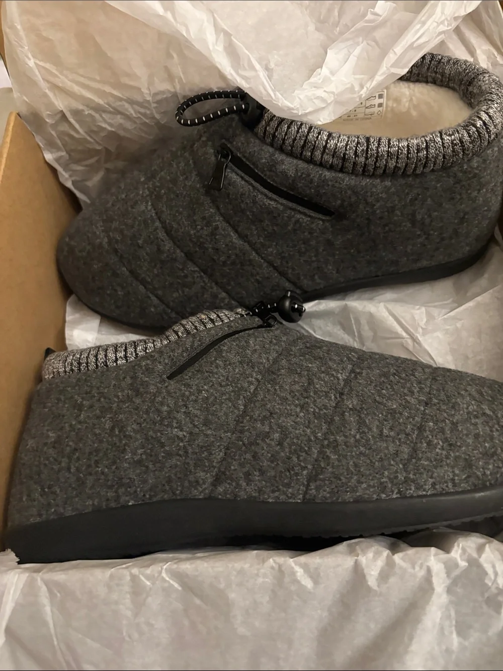 Tem hot heated slipper shoes unisex Gray Quilted Slip-On House Shoes